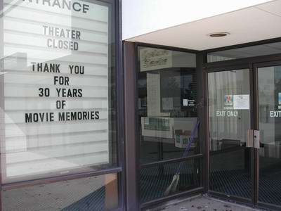 Showcase Cinemas Sterling Heights - Thanks From Kim Connell (newer photo)